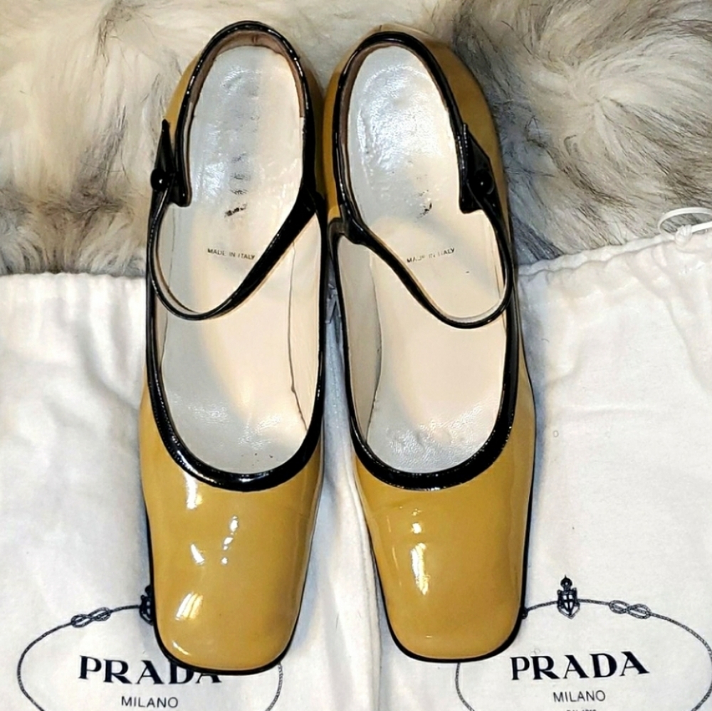 Prada Ladies Shoes - Picture 2 of 16